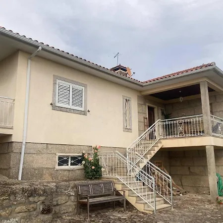 Сasa de vacaciones D'ouro Meu House *